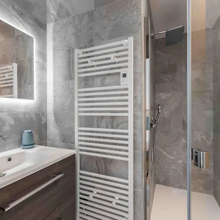 Apartment Penthouse Moderne 6 Pers, Proche Pistes, Parking, Wi-fi - Fr-1-563-158 Courchevel